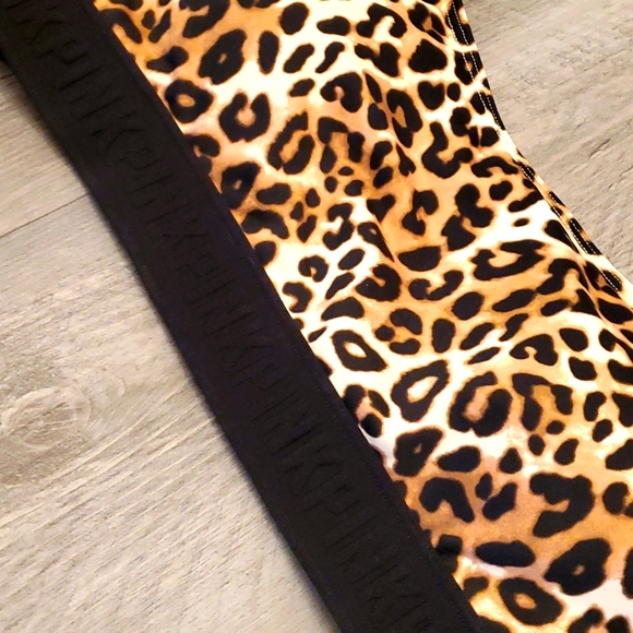 Pink Victoria's Secret Leopard Padded Ultimate Sports Bra NWOT - Picture 2 of 5